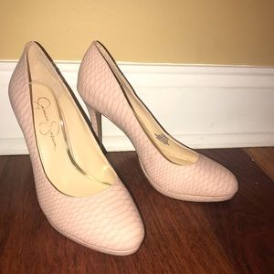 Jessica simpson snakeskin pumps